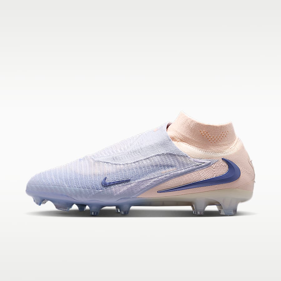 Nike Introduces Phantom Luna, a New Women-Focused Football Boot
